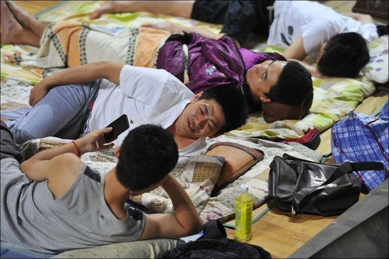 Фотография: Что спасает китайских студентов от жары? №8 - BigPicture.ru
