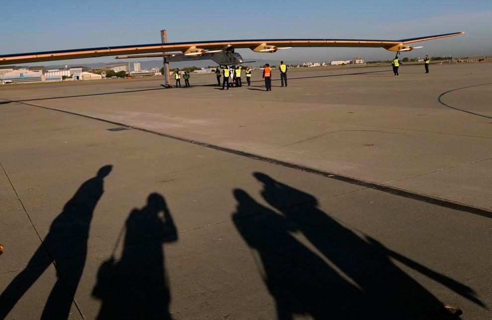 Фотография: Solar Impulse завершил свой исторический полет над США №3 - BigPicture.ru