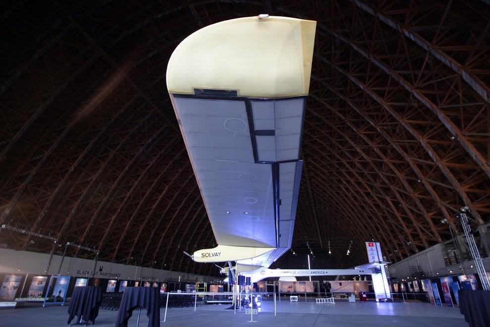 Фотография: Solar Impulse завершил свой исторический полет над США №6 - BigPicture.ru