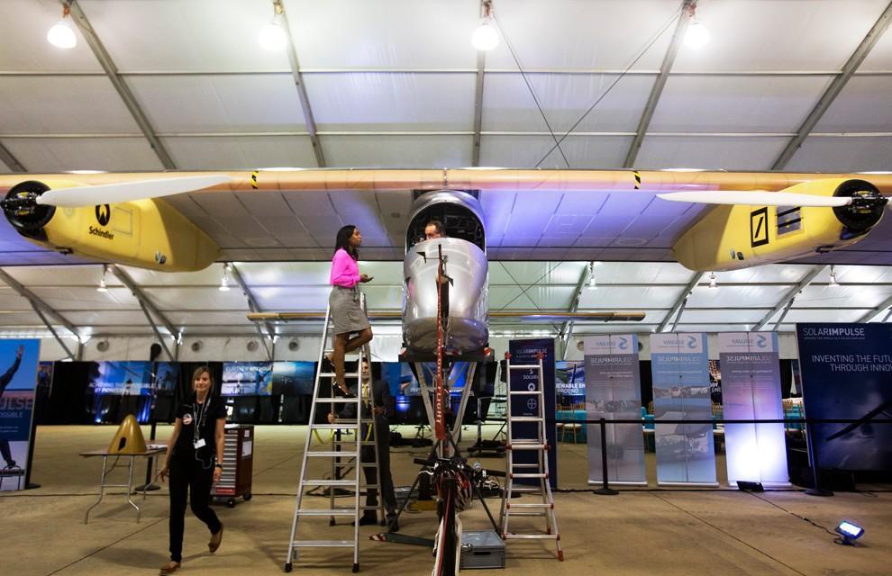 Фотография: Solar Impulse завершил свой исторический полет над США №20 - BigPicture.ru