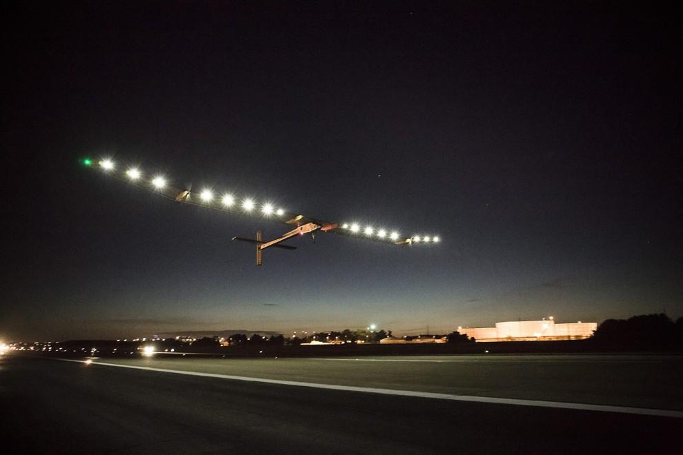 Фотография: Solar Impulse завершил свой исторический полет над США №22 - BigPicture.ru
