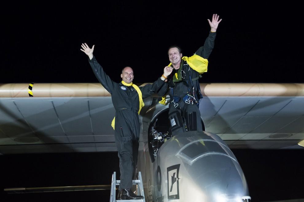 Фотография: Solar Impulse завершил свой исторический полет над США №25 - BigPicture.ru