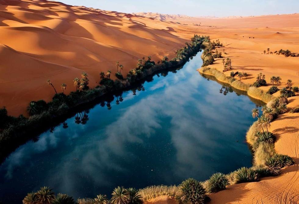 Фотография: Сказочный оазис в африканской пустыне: озера Убари №8 - BigPicture.ru