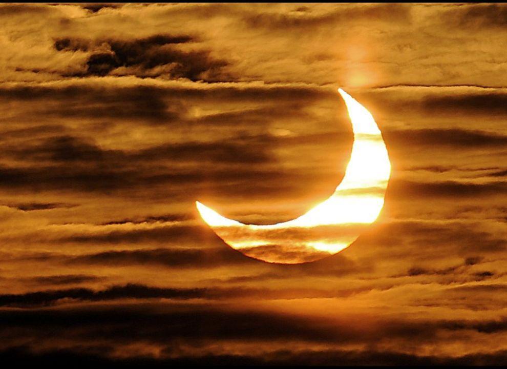 Фотография: Самые потрясающие фото солнечного затмения №14 - BigPicture.ru