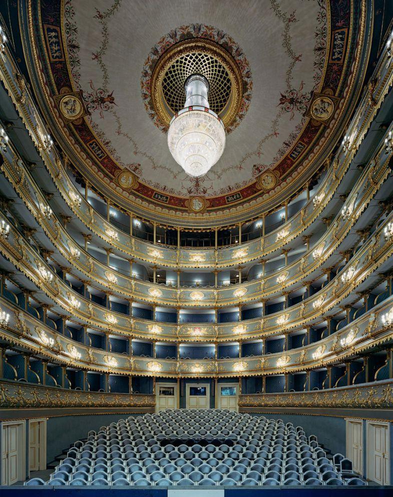 Фотография: Самые потрясающие интерьеры знаменитых оперных театров мира №4 - BigPicture.ru