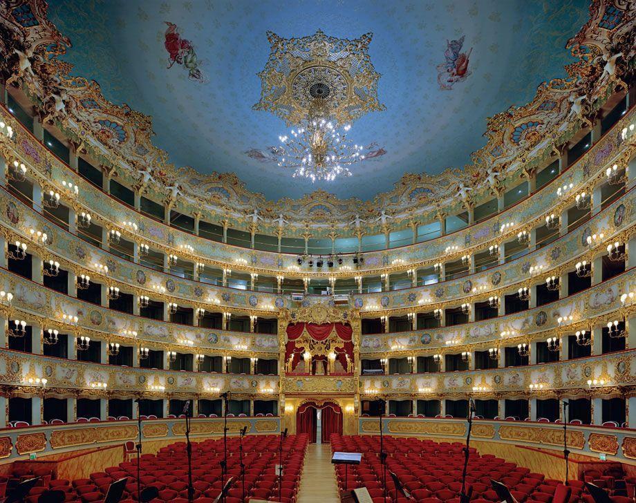Фотография: Самые потрясающие интерьеры знаменитых оперных театров мира №8 - BigPicture.ru