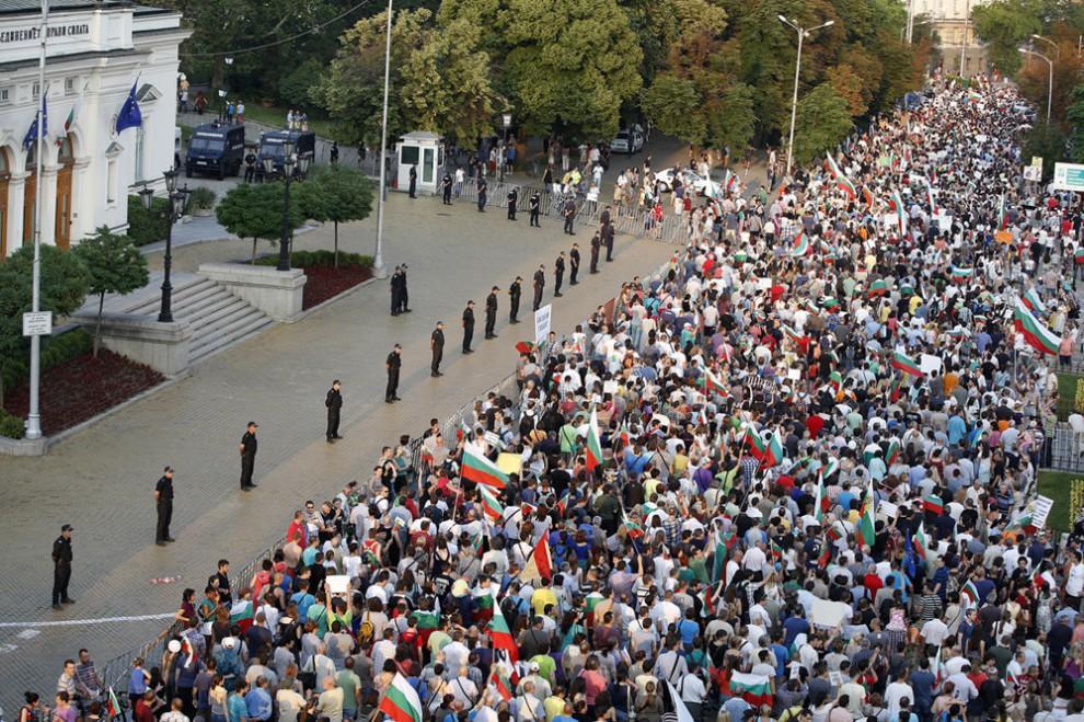 Фотография: Главные протесты июня в фотографиях №7 - BigPicture.ru