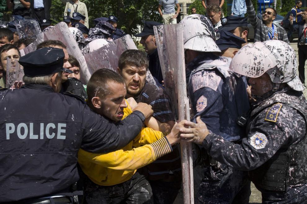 Фотография: Главные протесты июня в фотографиях №23 - BigPicture.ru