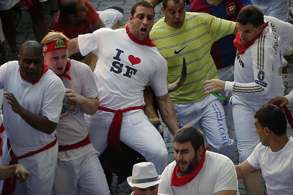 Фотография: Самые эмоциональные кадры испанского фестиваля Сан-Фермин 2013 №25 - BigPicture.ru
