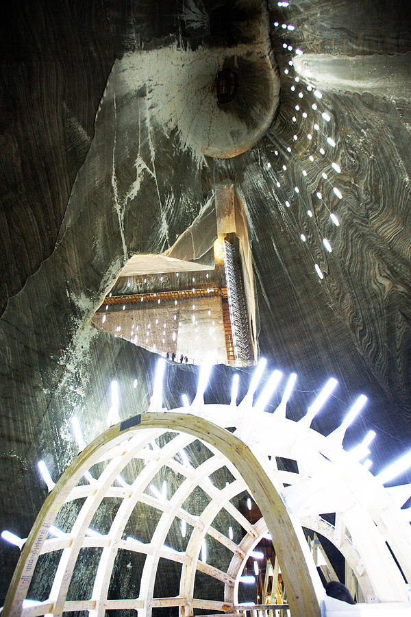 Фотография: Гигантская соляная шахта Салина Турда №18 - BigPicture.ru