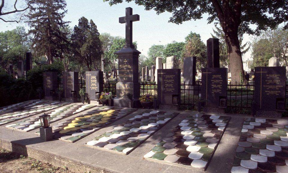 Фотография: 10 самых знаменитых кладбищ №6 - BigPicture.ru