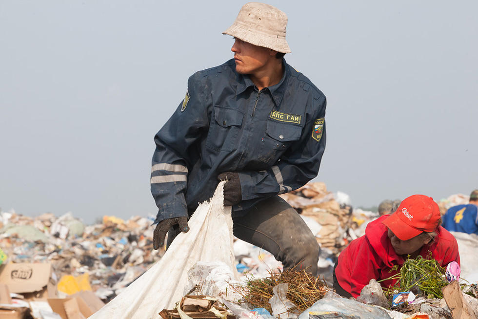 Фотография: Сваливаем: Репортаж с крупнейшей в Новосибирске свалки мусора №20 - BigPicture.ru