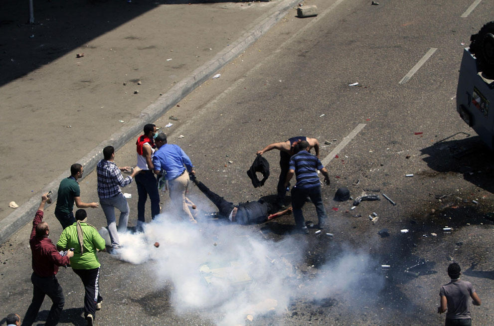 Фотография: Смертельные столкновения в Египте №13 - BigPicture.ru