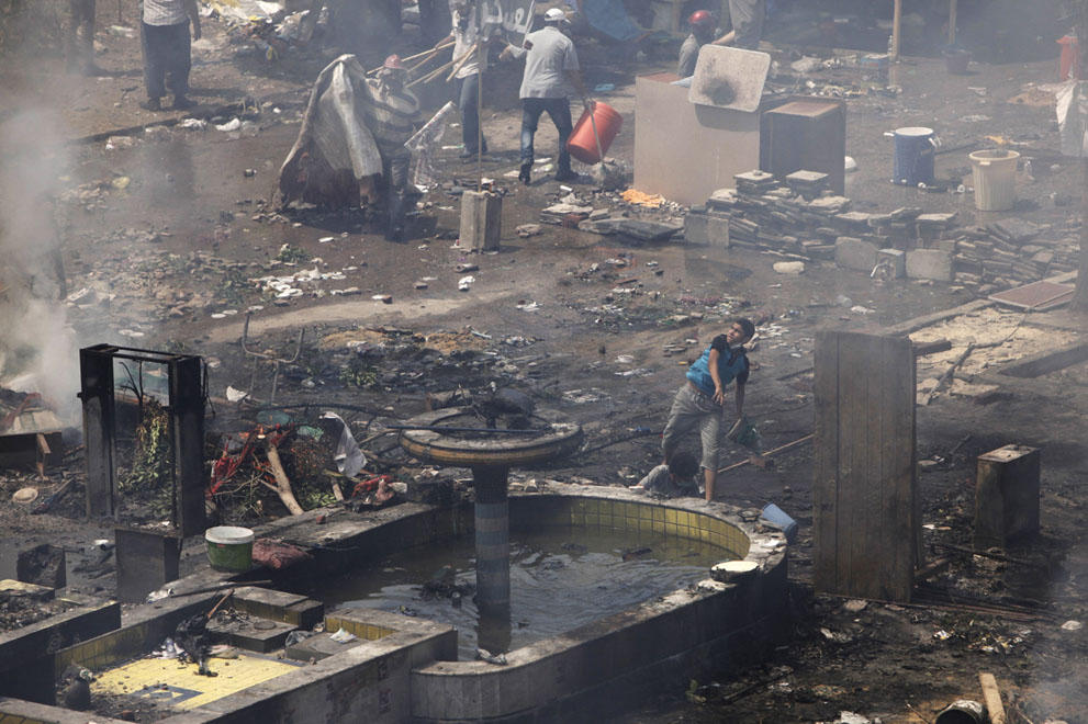 Фотография: Смертельные столкновения в Египте №24 - BigPicture.ru