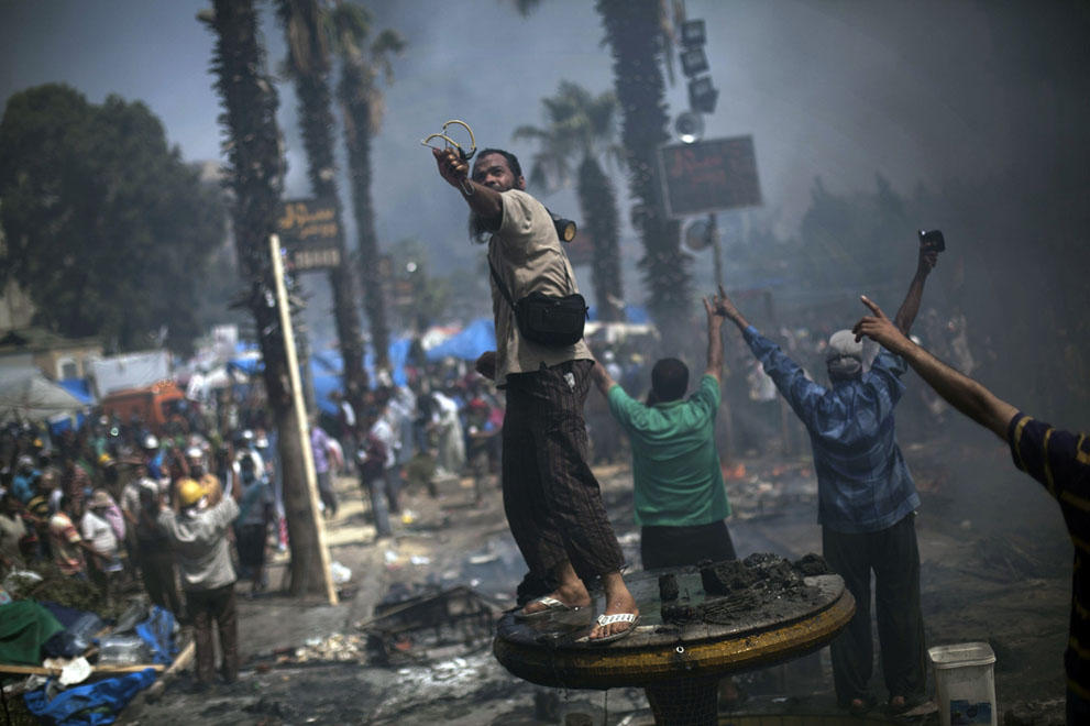 Фотография: Смертельные столкновения в Египте №30 - BigPicture.ru