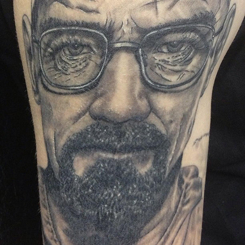 Фотография: Невероятно реалистичные татуировки Уолтера Уайта №17 - BigPicture.ru