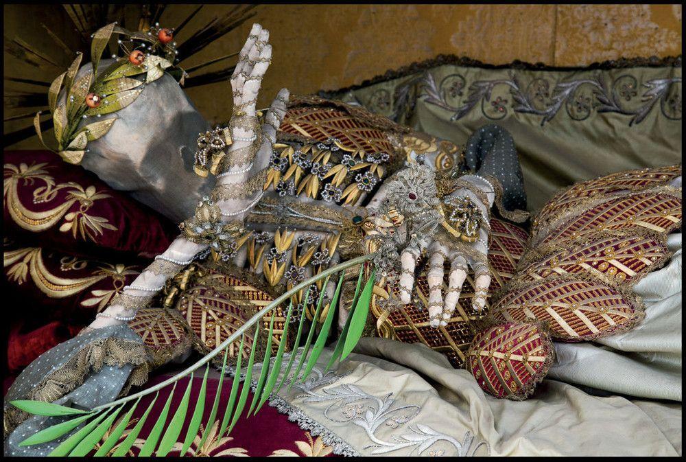 Фотография: Империя смерти и драгоценностей в европейских церквях №6 - BigPicture.ru