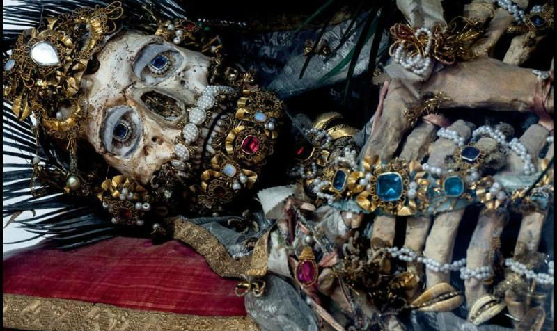 Фотография: Империя смерти и драгоценностей в европейских церквях №1 - BigPicture.ru