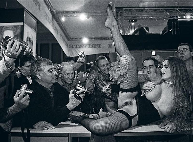 Фотография: Праздники и культы, тело и секс в фотографиях Кристины Гарсии Родеро №32 - BigPicture.ru