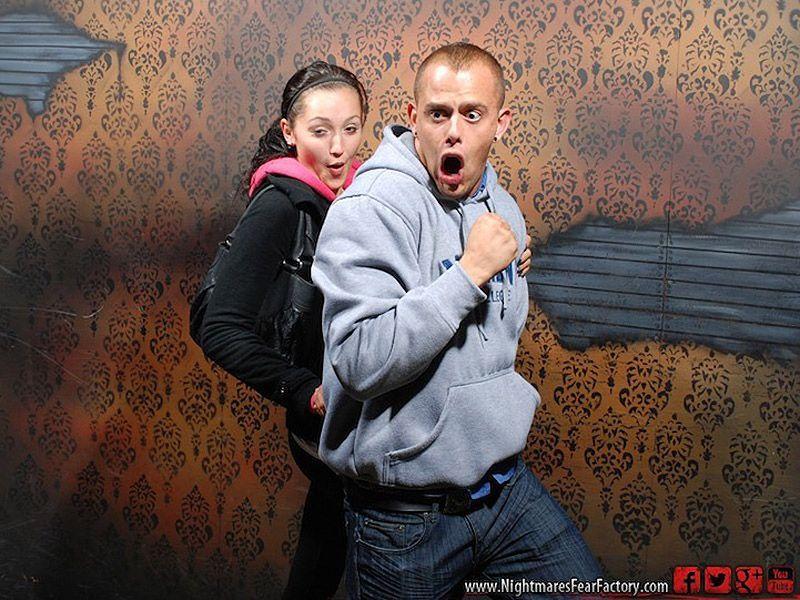 Фотография: И снова испуганные лица посетителей комнаты ужасов №6 - BigPicture.ru