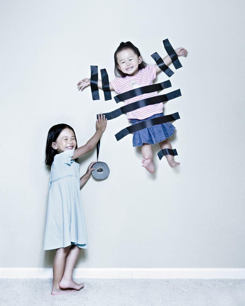 Фотография: Творческий папа делает очень крутые снимки своих дочек! №2 - BigPicture.ru