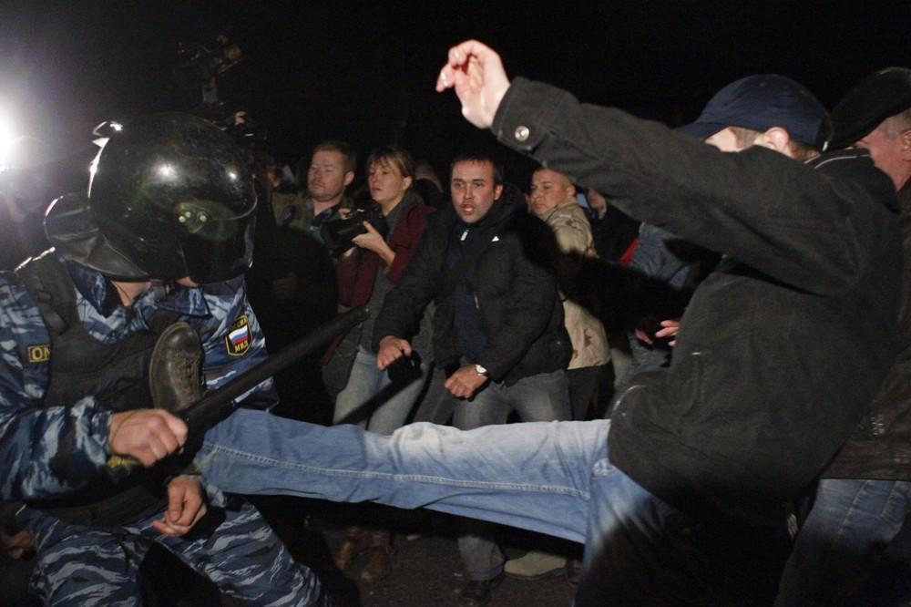 Фотография: Беспорядки в Бирюлево №2 - BigPicture.ru