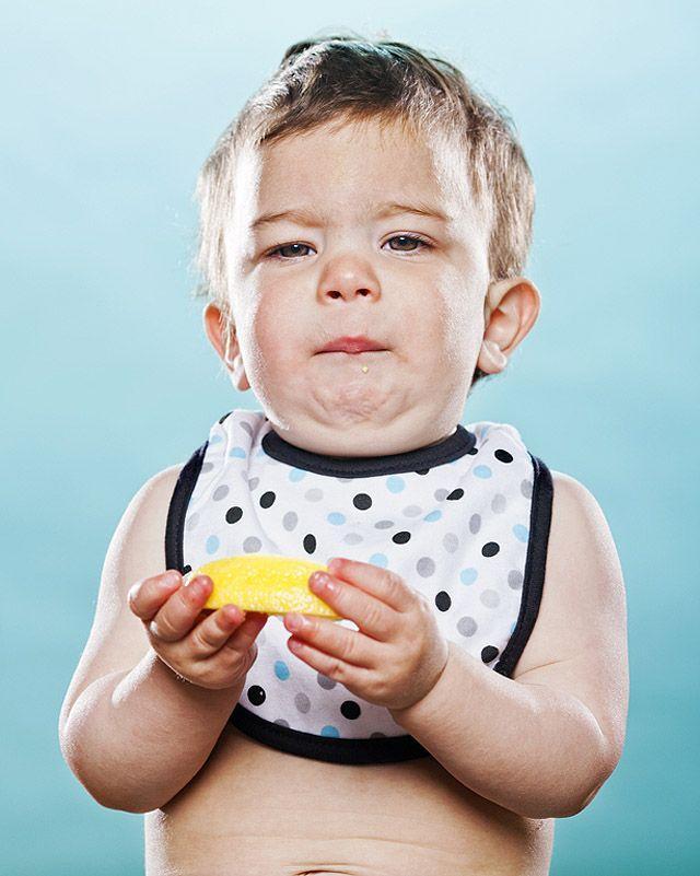 Фотография: Дети и лимон – первая встреча в забавном фотопроекте №14 - BigPicture.ru