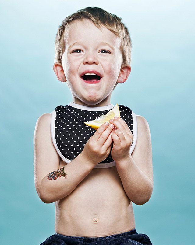 Фотография: Дети и лимон – первая встреча в забавном фотопроекте №16 - BigPicture.ru