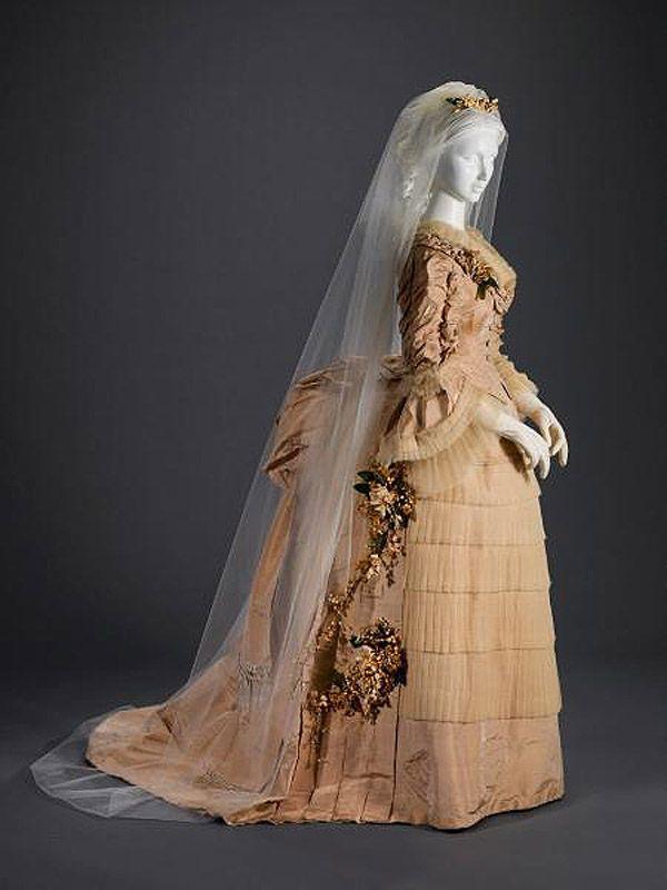 Фотография: Свадебные платья — 200 лет истории №15 - BigPicture.ru