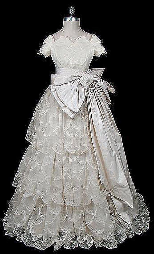 Фотография: Свадебные платья — 200 лет истории №56 - BigPicture.ru