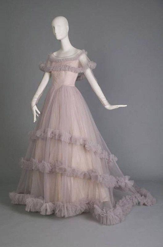 Фотография: Свадебные платья — 200 лет истории №59 - BigPicture.ru