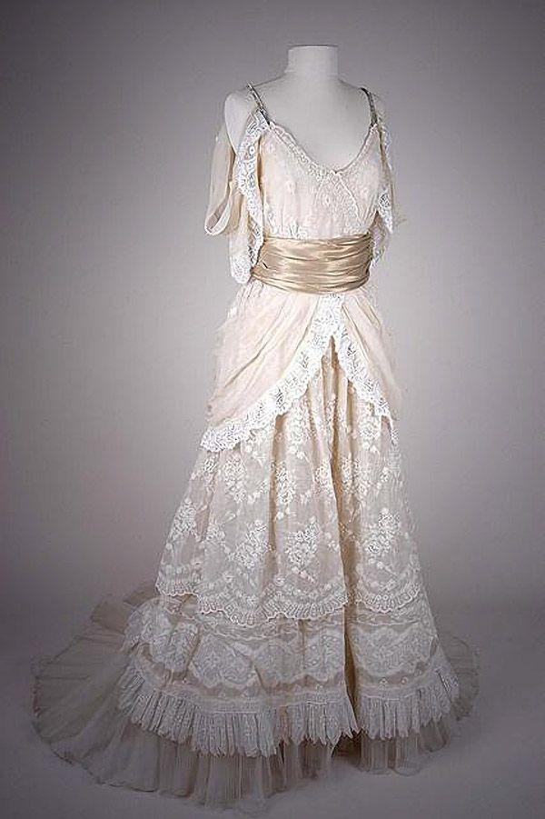 Фотография: Свадебные платья — 200 лет истории №75 - BigPicture.ru