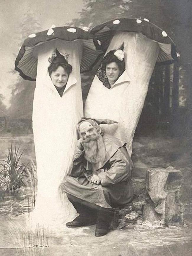 Фотография: 20 странных и нелепых костюмов на Хэллоуин со старых фотографий №2 - BigPicture.ru