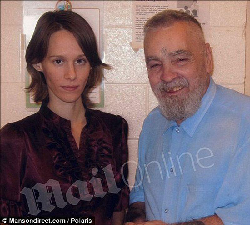 Фотография: Серийный убийца Чарльз Мэнсон женится на 25-летней фанатке №28 - BigPicture.ru