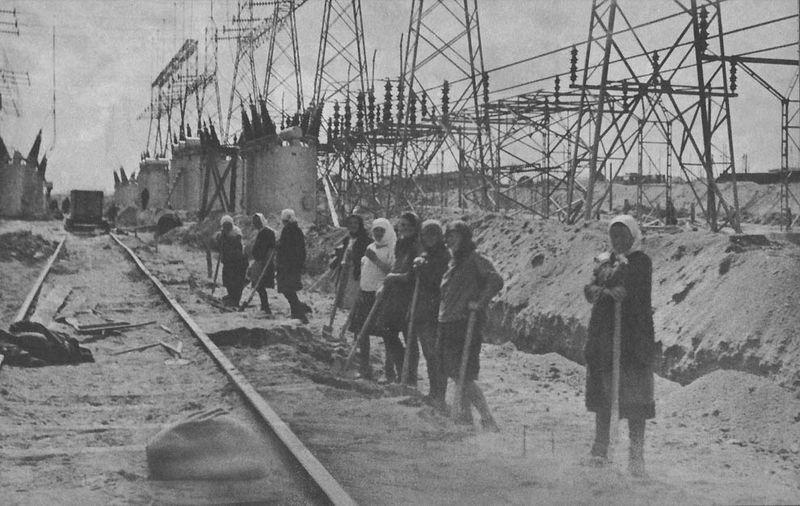 Фотография: Интересные факты о стахановских рабочих 30-х годов №11 - BigPicture.ru
