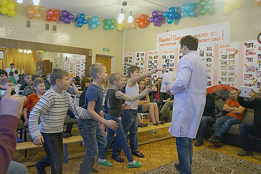 Фотография: Как мы съездили в детский дом в посёлке Будогощь 21.12.13 №26 - BigPicture.ru