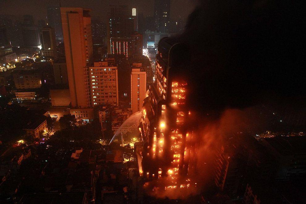 Фотография: Адский пожар в китайском небоскребе №4 - BigPicture.ru