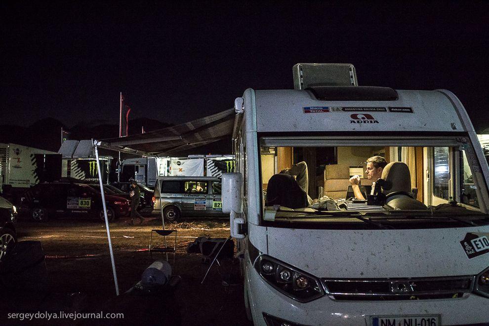 Фотография: Дакар 2014. Ночь в Бивуаке №27 - BigPicture.ru