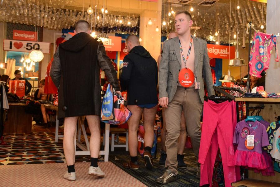 Фотография: Как проходят нетрадиционные распродажи в Бельгии №21 - BigPicture.ru