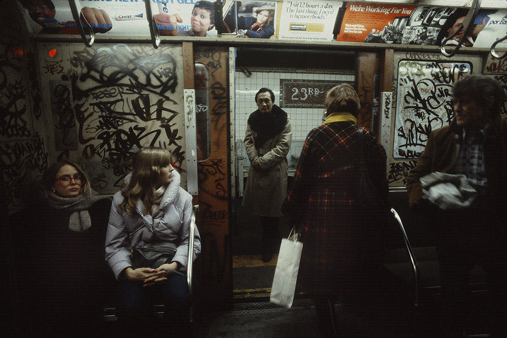 Фотография: Метрополитен и пассажиры Нью-Йорка в 1981 году №15 - BigPicture.ru