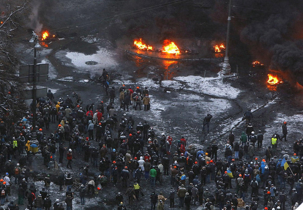 Фотография: Самые невероятные и удивительные фотографии противостояния в Украине №13 - BigPicture.ru