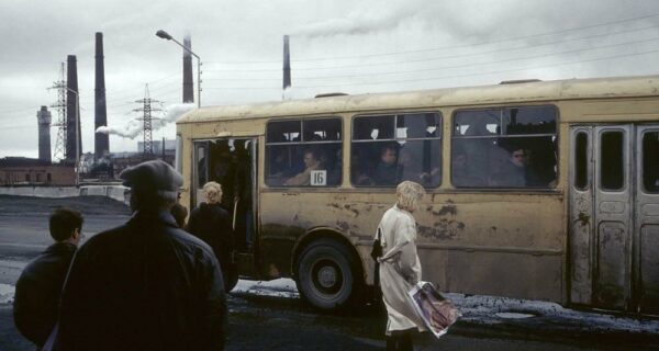 Россия 90-х в фотографиях французского фотожурналиста Жан-Поля Гийото