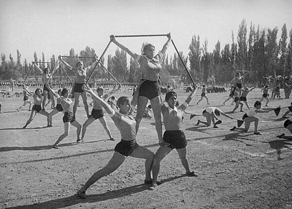 Спортсменки, комсомолки, красавицы 1930-х