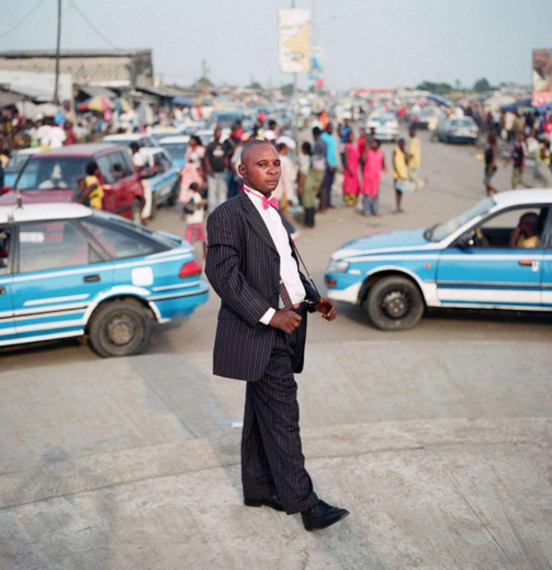 Фотография: Сообщество элегантных людей: фоторепортаж о стилягах из Конго №21 - BigPicture.ru