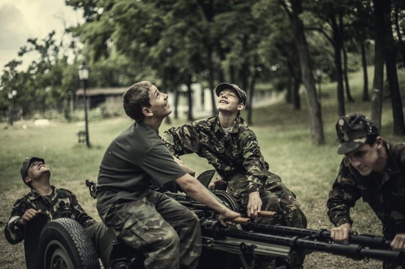 Фотография: Юные венгерские патриоты в военном лагере №31 - BigPicture.ru