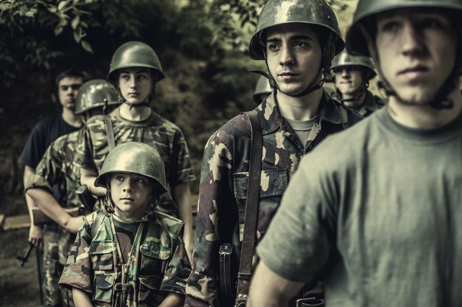 Фотография: Юные венгерские патриоты в военном лагере №4 - BigPicture.ru