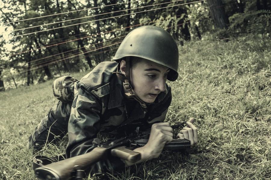 Фотография: Юные венгерские патриоты в военном лагере №8 - BigPicture.ru