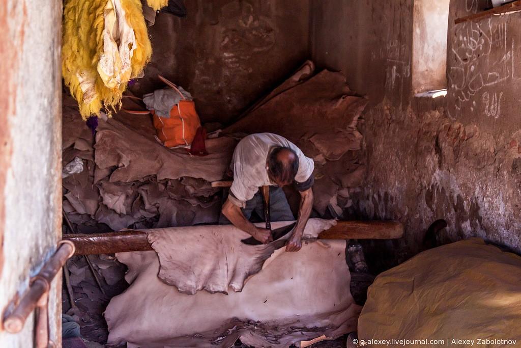 Фотография: Марокко: Как изготавливают натуральную кожу. Кожевенное производство в Марракеше №10 - BigPicture.ru