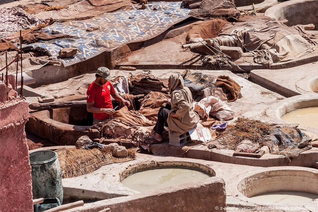 Фотография: Марокко: Как изготавливают натуральную кожу. Кожевенное производство в Марракеше №13 - BigPicture.ru