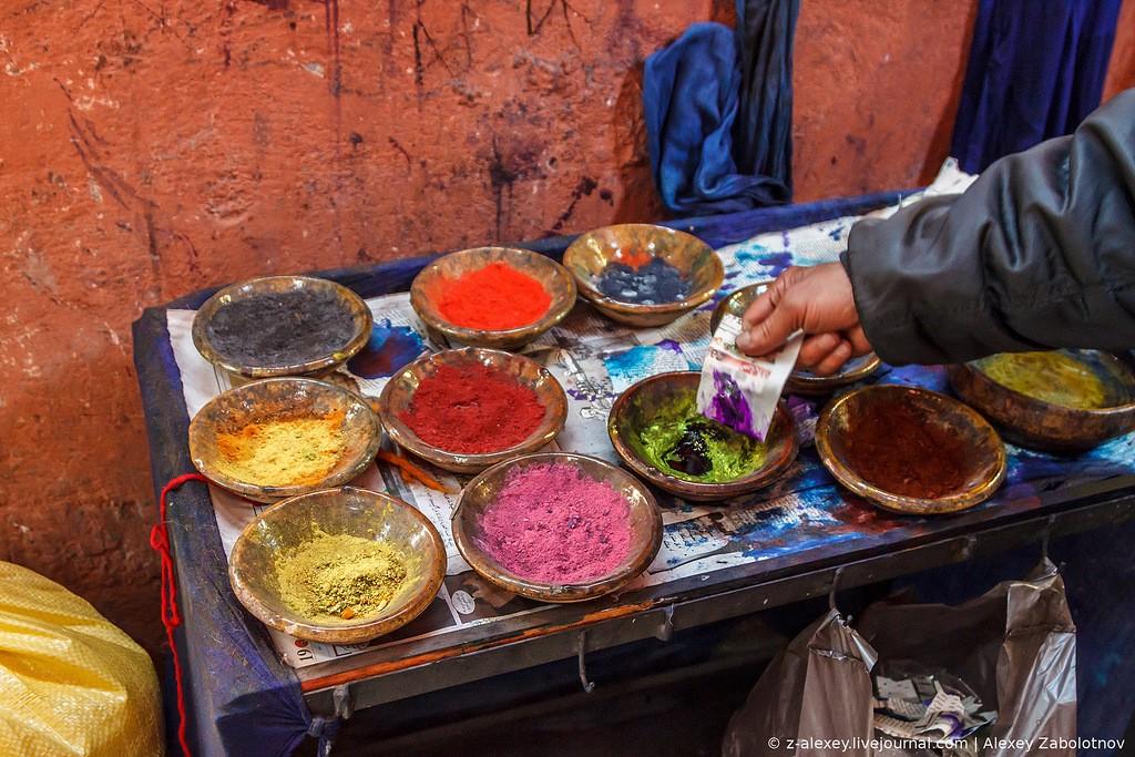 Фотография: Марокко: Как изготавливают натуральную кожу. Кожевенное производство в Марракеше №18 - BigPicture.ru